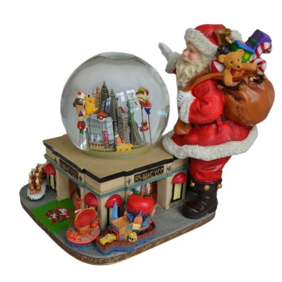 Macys Vtg Thanksgiving Day Parade musical Water Snow Globe 8.5x 7.5 - Picture 10 of 10